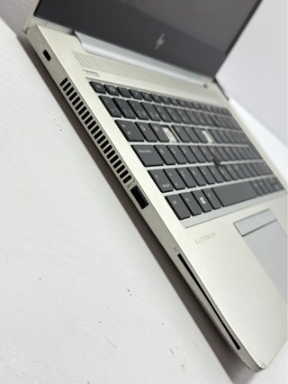 HP EliteBook 830 G5 para piezas o restaurar