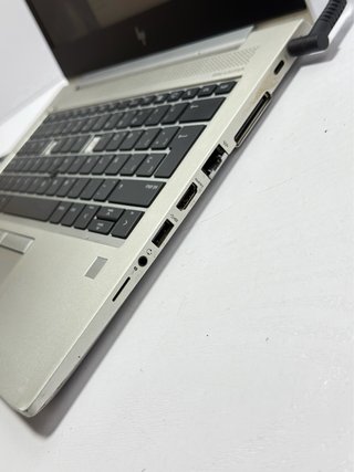 HP EliteBook 830 G5 para piezas o restaurar