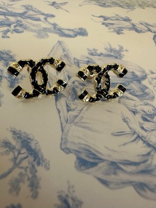 Pendientes Chanel CC Oro y Negro