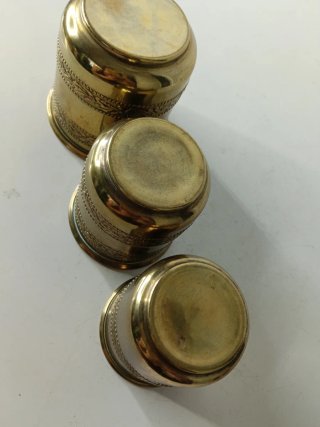 OFFERTA! 3 vasetti di ottone antichi
