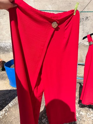 Pantalón rojo talla grande