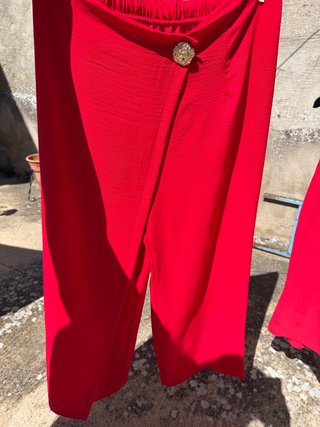Pantalón rojo talla grande