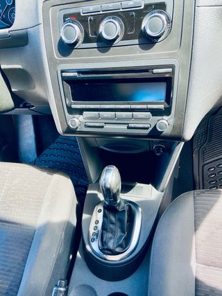 Volkswagen Caddy 2011