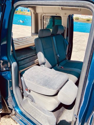 Volkswagen Caddy 2011