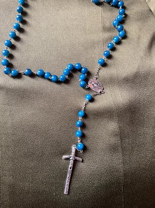 Collar Cruz Religioso Cuentas Azules