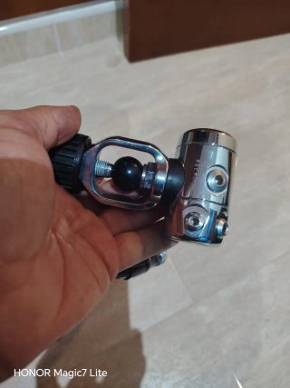 Regulador buceo apesk con latiguillo