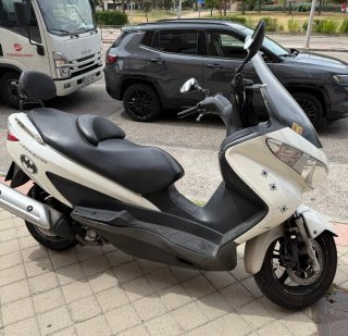 Suzuki Burgman 125cc 2012 Itv hasta junio 2026