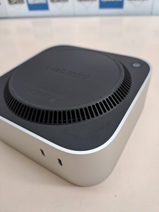 Mini Computer 256GB con Chip M4, CPU a 10 core e GPU Apple