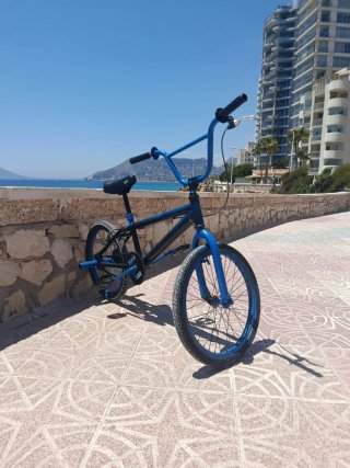Bicicleta BMX Azul