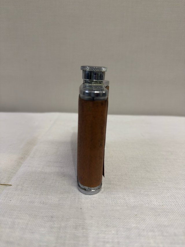Petaca Vintage Cuero y Metal Made in England 4 oz