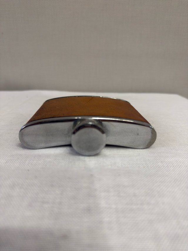 Petaca Vintage Cuero y Metal Made in England 4 oz