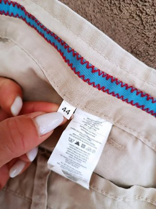 Pantaloni uomo beige gamba larga