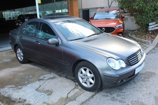 Mercedes CLASE C 2.1 CDI 143 C220 (2003)