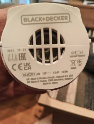 Aspirador de mano Black+Decker Modelo HLVC 315 H1