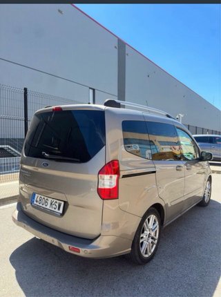 Ford tourneo courier Titanium  2019
