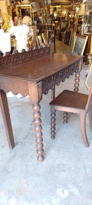 Mesa y Silla Castellana Madera Labrada