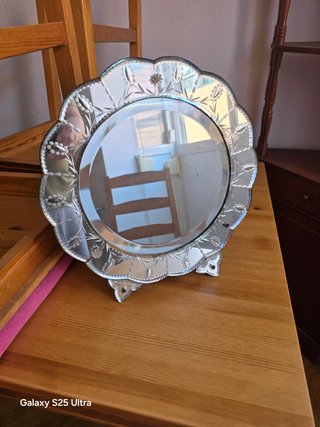 Espejo Veneciano Biselado con apoyo de madera.34cm