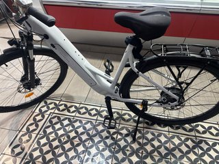 Bicicleta Eléctrica Blanca