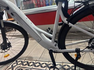 Bicicleta Eléctrica Blanca