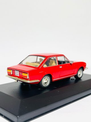 Seat 124 Sport 1971 escala 1/43