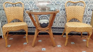 Mesa y 2 sillas de jardín caña