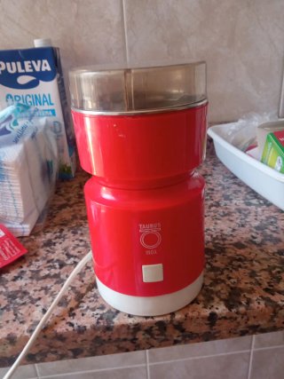 Molinillo Taurus Inox Rojo