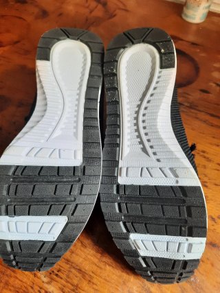 Zapatillas Native Negras y Grises