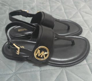 Sandalias Michael Kors Negras Doradas