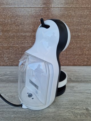 Cafetera Dolce Gusto Blanca y Negra