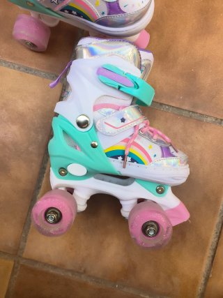 Patines infantiles ajustables arcoíris