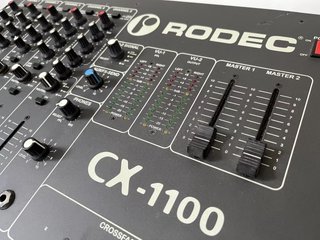 Mesa de mezclas DJ Rodec CX 1100