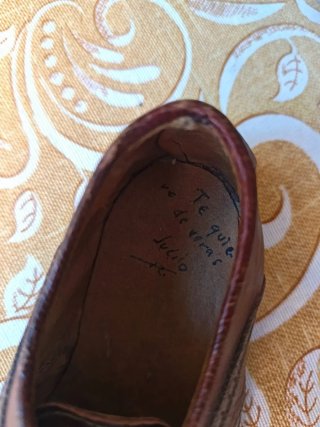 ANTIGUO ZAPATO FIRMADO 1960