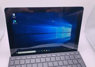 TABLET MICROSOFT SURFACE GO 10'' 64GB/4GB + CARICATORE + TASTIERA