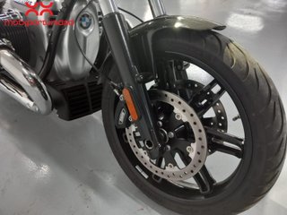 BMW R 18