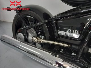 BMW R 18