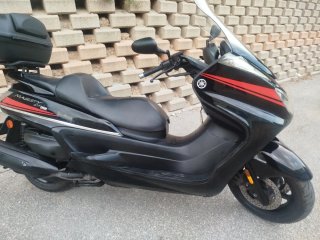Yamaha Majesty 400 Negra