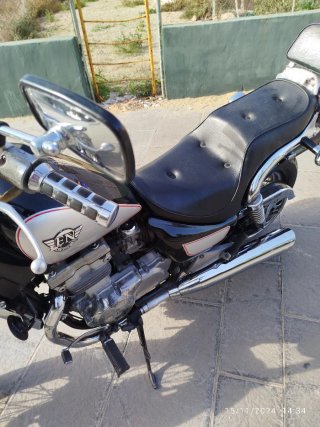 Kawasaki Vulcan 500 Cruiser