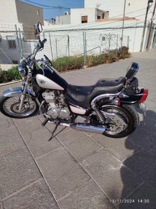 Kawasaki Vulcan 500 Cruiser