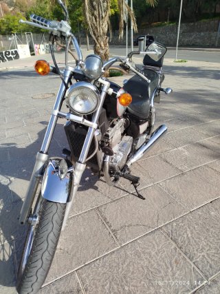 Kawasaki Vulcan 500 Cruiser