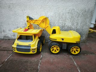 Camión y Excavadora Amarillos Juguetes
