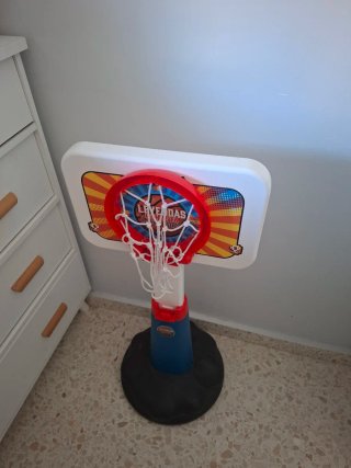 Canasta de baloncesto infantil
