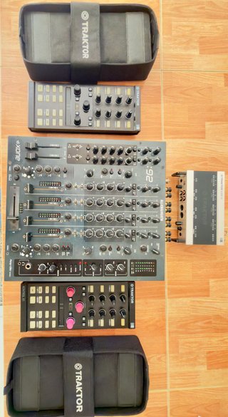 Allen & Heath Xone:92 + 2x Traktor X1 MK2