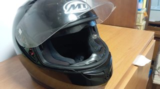 Casco de moto negro