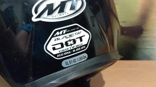 Casco de moto negro