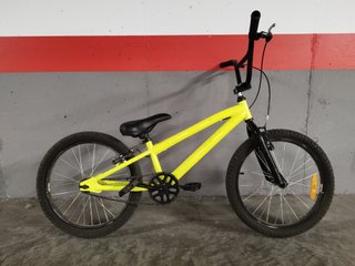 Bici BMX Amarilla
