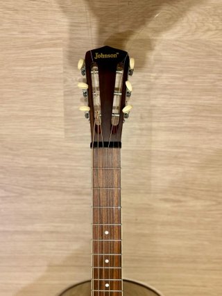 Dobro o guitarra resonadora tricone