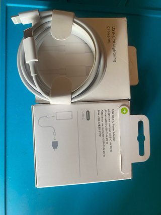 Cargador USB-C a Lightning 2M + Cargador Apple