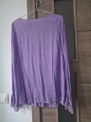 Blusa morada con encaje para mujer