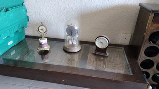 Botellero de madera con cajón