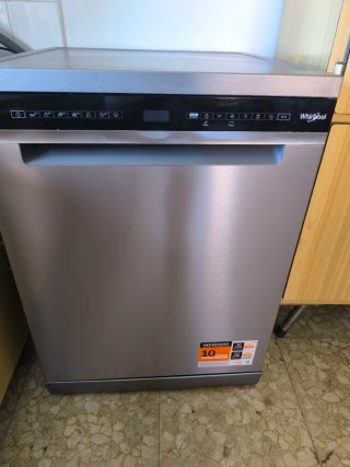 Lavavajillas Whirlpool casi nuevo en garantía